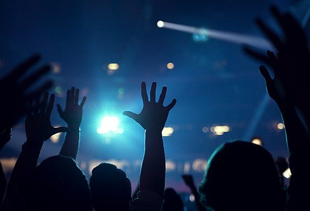 The percentage who attend a religious gathering multiple times a week has remained stable, while those who attend once a week or less has decreased and those who never attend has increased. (Flickr/Ricardo Camacho)