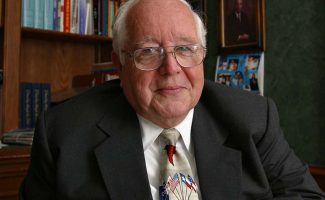 Former Judge Paul Pressler, who played a leading role in wresting control of the Southern Baptist Convention from moderates in 1979, poses for a photo in his home in Houston on May 30, 2004. (AP Photo /Michael Stravato; caption amended by RNS)