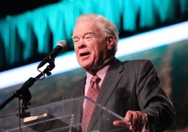 Paige Patterson speaks at the Southern Baptist Convention in Phoenix on June 14, 2017. RNS photo by Adelle M. Banks