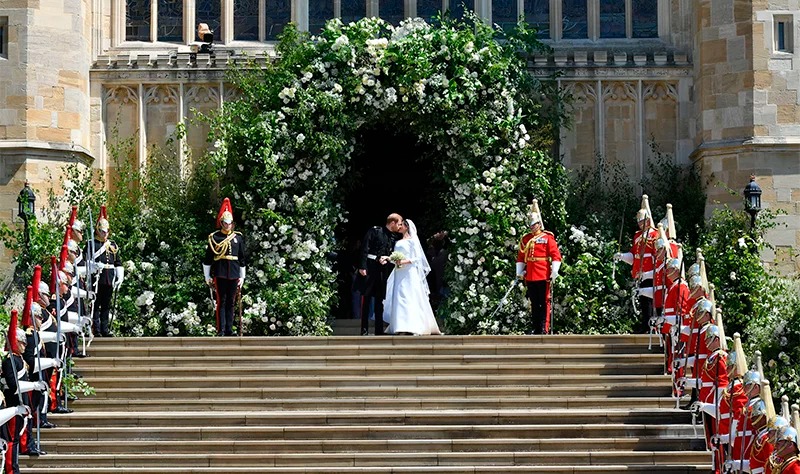 webRNS Royal Wedding1 052118 360