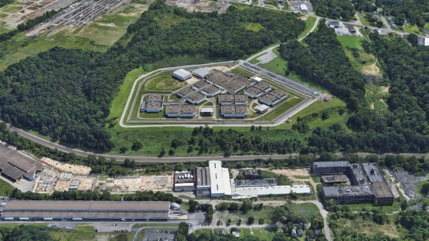 The Northeast Ohio Correctional Center in Youngstown can hold over 2,000 prisoners. Image courtesy of Google Maps