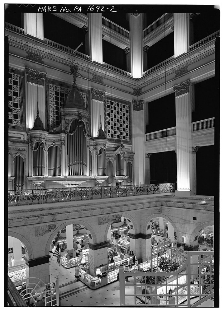 The Grand Court of the John Wanamaker Store in Philadelphia. Photo courtesy of LOC/Creative Commons