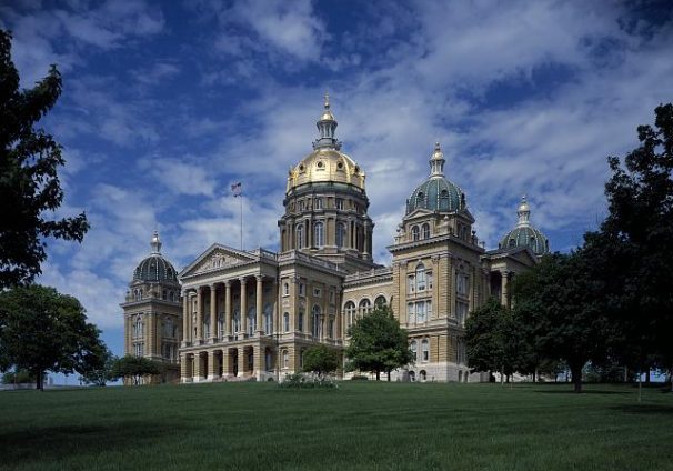 Iowa capitol building (Wikimedia)