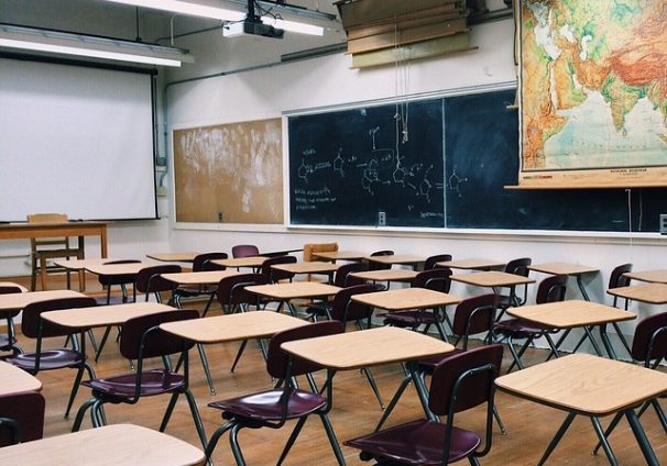 classroom (Image by Wokandapix from Pixabay)