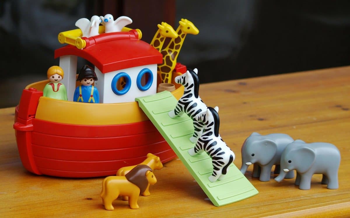 toy ark and animals