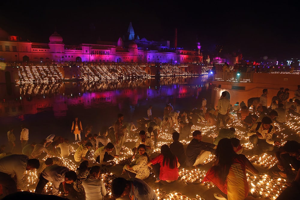 Lighting earthen lamps