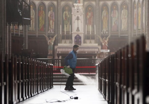worker sprays church in S Korea
