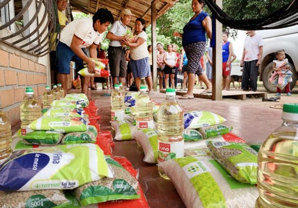 Send Relief providing food