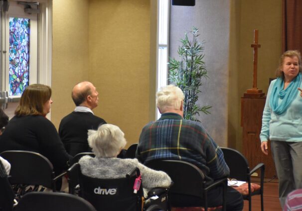Lois Kelley leads worship