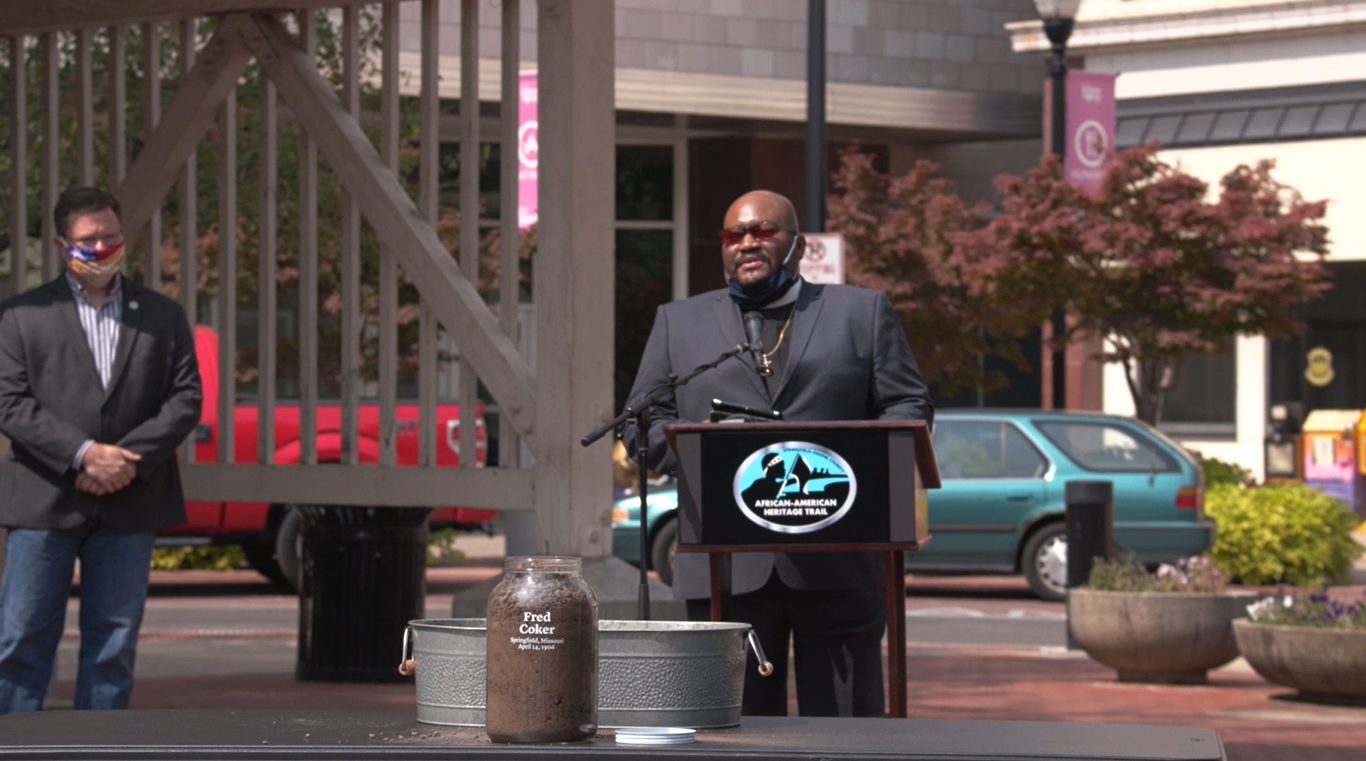 Soil Collection Ceremony Remembers Springfield, Mo., Lynching Victims